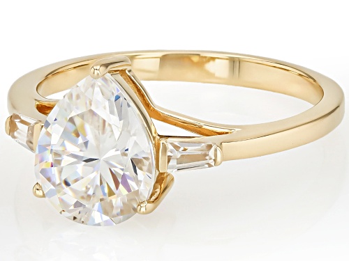 2.99ct Strontium Titanate With 0.17ctw White Zircon 10k Yellow Gold Ring - Size 8