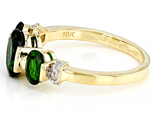1.93ctw Oval Chrome Diopside and 0.04ctw White Diamond Accent 10K Yellow Gold Ring - Size 8