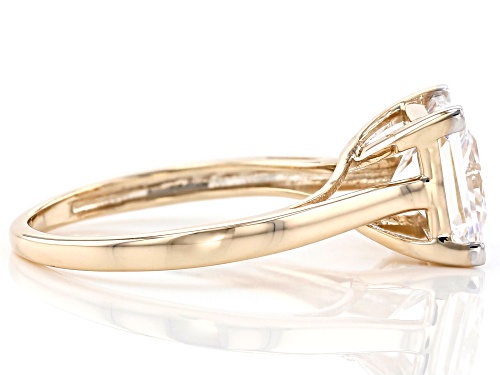 Bella Luce ® 4.05ctw White Diamond Simulant 10k Yellow Gold Ring (3.01ctw DEW) - Size 10