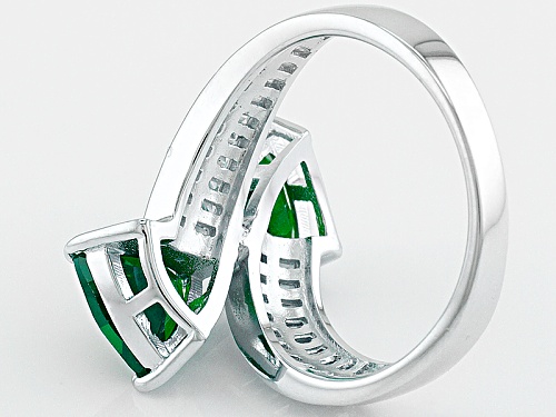 Bella Luce ® 4.10ctw Emerald And White Diamond Simulants Rhodium Over Sterling Silver Ring - Size 5