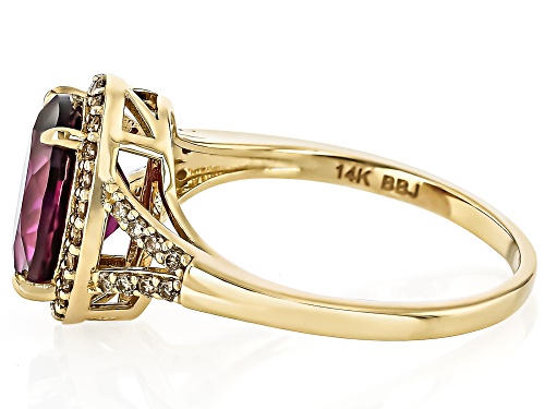 2.68ct Grape Color Garnet With 0.27ctw Champagne Diamond 14k Yellow Gold Ring - Size 7