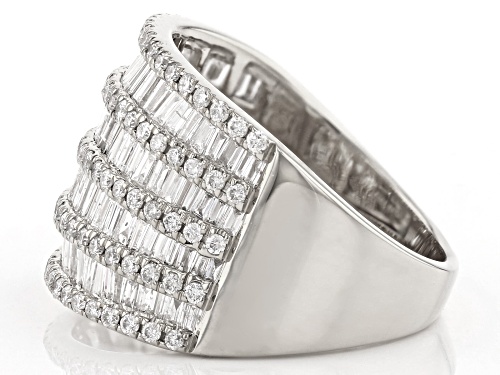 1.57ctw Round & Baguette White Diamond 14K White Gold Ring - Size 8