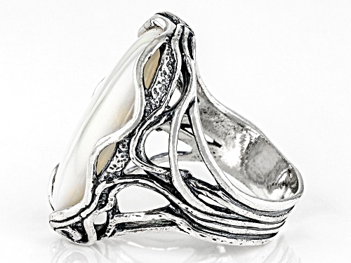 White South Sea Mother-Of-Pearl Sterling Silver Ring - Size 6