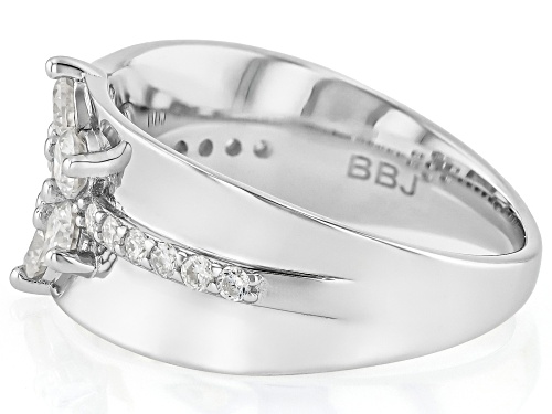 MOISSANITE FIRE® 0.94CTW ROUND BRILLAINT PLATNEVE® RING - Size 9