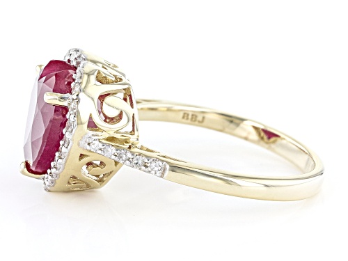 4.51ct Mahaleo Ruby(R) With 0.24ctw Round White Diamond 10k Yellow Gold Heart Ring - Size 6