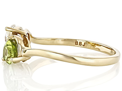 0.85ctw Strontium Titanate And 0.60ctw Manchurian Peridot™ 10k Yellow Gold Bypass Ring - Size 6