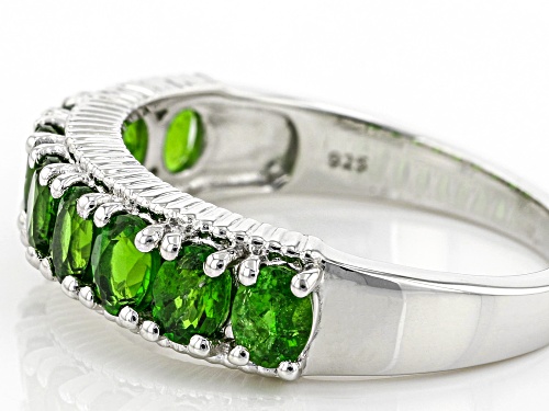 1.38ctw Oval Chrome Diopside Rhodium Over Sterling Silver Band Ring - Size 8