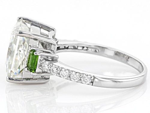 MOISSANITE FIRE® 4.60CTW DEW AND .25CTW CHROME DIOPSIDE PLATINEVE® RING - Size 8