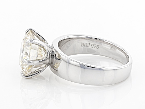 Pre-Owned MOISSANITE FIRE(R) 4.20CT DEW ROUND PLATINEVE(R) RING - Size 6