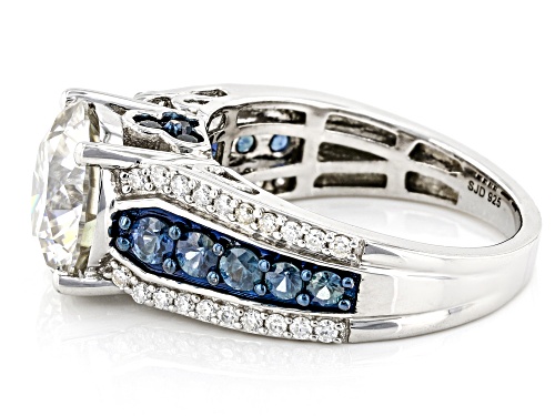 Pre-Owned MOISSANITE FIRE(R) 4.00CTW DEW ROUND & BLUE SAPPHIRE PLATINEVE(R) RING - Size 6