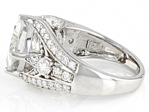 Pre-Owned MOISSANITE FIRE(R) 6.16CTW DEW SQUARE CUSHION AND ROUND PLATINEVE(R) RING - Size 10