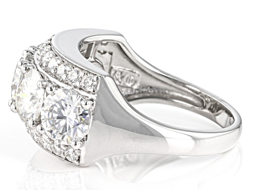 Pre-Owned MOISSANITE FIRE(R) 4.78CTW DEW ROUND PLATINEVE(R) RING - Size 6