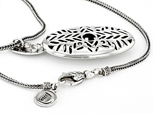 Pre-Owned Sterling Silver Oxidized Hammered Oval Pendant Wheat Link 18 Inch Necklace - Size 18