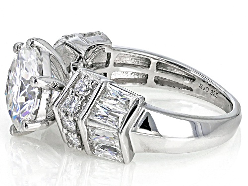 Pre-Owned MOISSANITE FIRE(R) 4.64CTW DEW ROUND & BAGUETTE PLATINEVE(R) RING - Size 10