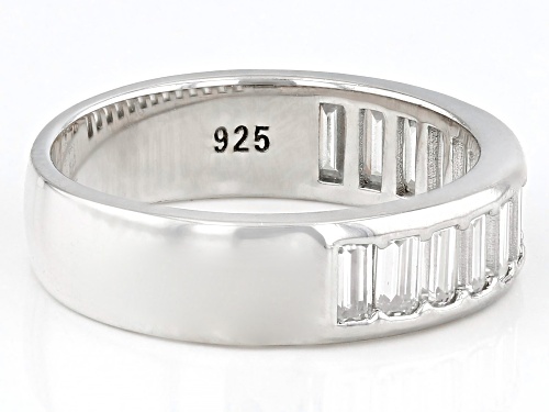 Pre-Owned MOISSANITE FIRE® 1.30CTW DEW BAGUETTE CUT PLATINEVE® BAND RING - Size 5