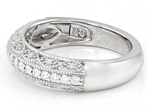 Pre-Owned MOISSANITE FIRE(R) .48CTW DEW ROUND PLATINEVE(R) RING - Size 9