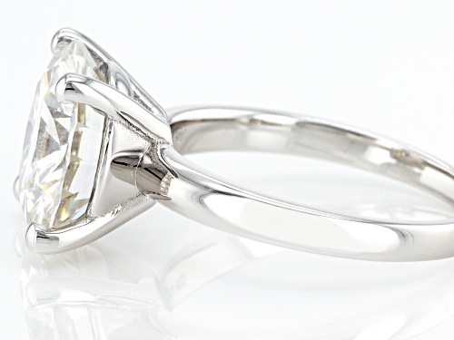 Pre-Owned MOISSANITE FIRE(R) 5.37CT DEW ROUND PLATINEVE(R) SOLITAIRE RING - Size 9