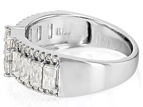 Pre-Owned MOISSANITE FIRE® 1.43CTW DEW BAGUETTE  AND ROUND BRILLIANT PLATINEVE® RING - Size 6