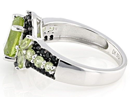 Pre-Owned 2.48 Manchurian Peridot™ with 0.42ctw Black Spinel Rhodium Over Sterling Silver Ring - Size 8