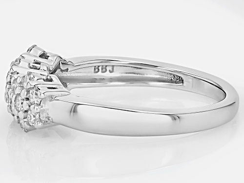 Pre-Owned MOISSANITE FIRE® .63CTW DEW ROUND BRILLIANT PLATINEVE® CLUSTER BAND RING - Size 8
