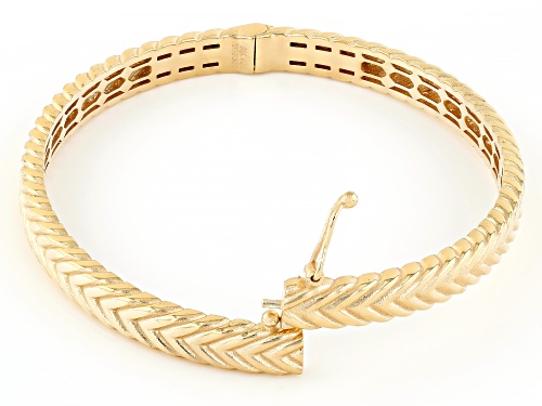 Pre-Owned 18k Yellow Gold Over Sterling Silver Chevron Design Bangle - Size 7.5