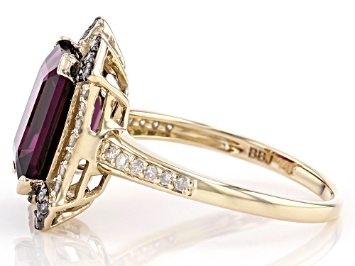 Park Avenue Collection® 3.06ct Grape Color Garnet & .31ctw Diamond 14K Yellow Gold Ring - Size 5