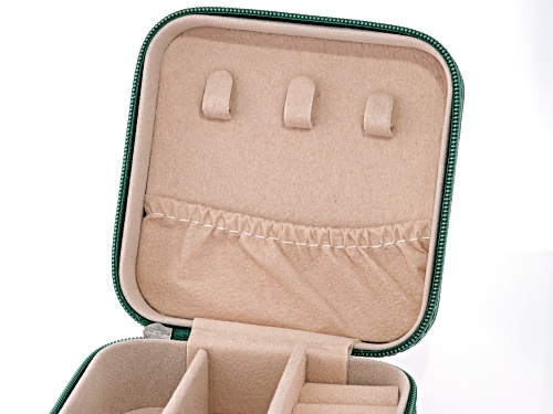 Pre-Owned Green Travel Size Jewelry Box with Cleaning Cloths & 40 Piece Earring Backs