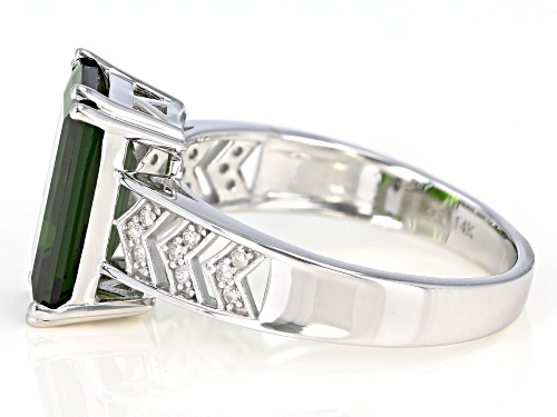 Pre-Owned 3.66ct Emerald Cut Chrome Diopside & .08ctw White Diamond Accent Rhodium Over 14k White Go - Size 8