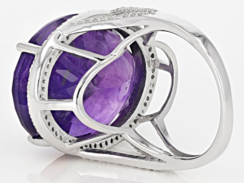 Pre-Owned 25.00CT OVAL AFRICAN AMETHYST WITH .60CTW ROUND WHITE ZIRCON STERLING SILVER RING - Size 8