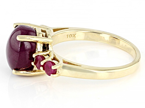 5.01ct Indian Star Ruby With 0.60ctw Mahaleo® Ruby 10k Yellow Gold Ring - Size 7