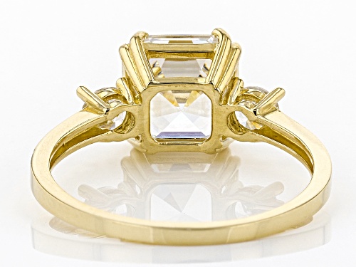 Bella Luce ® 4.83ctw Asscher Cut and Round White Diamond Simulant 10K Yellow Gold Ring (2.38ctw DEW) - Size 12