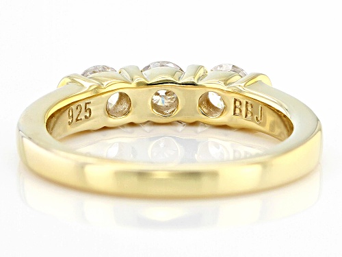 Pre-Owned MOISSANITE FIRE® .69CTW DEW ROUND BRILLIANT 14K YELLOW GOLD OVER SILVER 3 STONE RING - Size 6