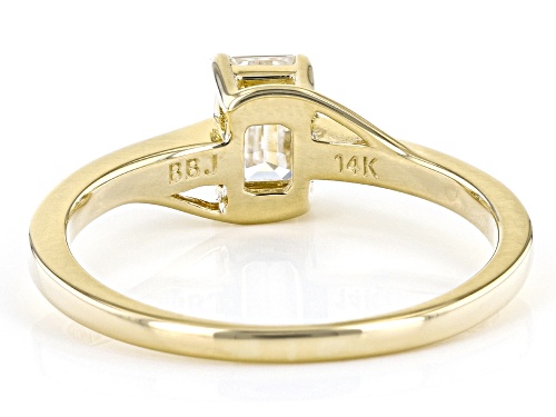 Pre-Owned MOISSANITE FIRE(R) .58CT DEW OCTAGONAL EMERALD CUT 14K YELLOW GOLD SOLITAIRE RING - Size 10