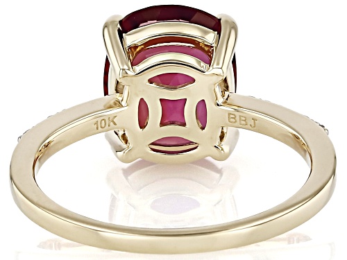 Pre-Owned 2.70ct Lab Created Bixbite With 0.06ctw White Diamond 10k Yellow Gold Ring - Size 8