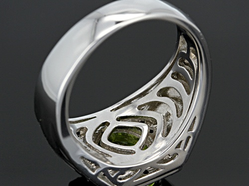 Pre-Owned 2.28ctw Oval Manchurian Peridot™ With .08ctw Round Green Diamond Accent Men's Silver Ring - Size 12