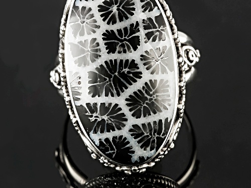 Pre-Owned Artisan Gem Collection Of Bali™ Oval Cabochon Indonesian Black Coral Silver Ring - Size 11