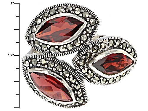 5.46ctw Marquise Vermelho Garnet™ With Round Marcasite Silver 3-Stone Ring - Size 7