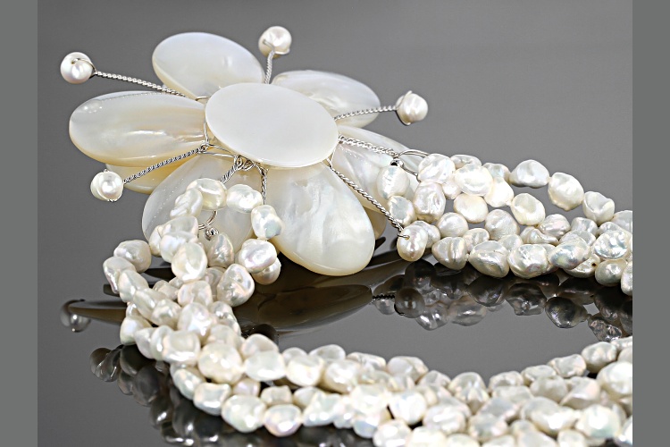Pre-Owned White Mother-Of-Pearl & White Cultured Freshwater Pearl 