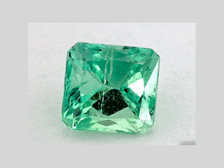 Emerald 5.14x4.84mm Radiant Cut 0.71ct
