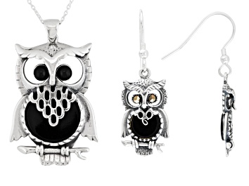 Picture of Whitby Jet 7 And 15mm Rd Cabochon , Ss Owl Earrings And Pendant With Chain Comes With W. Hamond Box