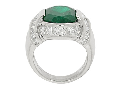 Oval Green Emerald and White Diamond Platinum Ring. 10.10 CTW