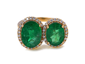 Picture of 5.77 Ctw Emerald With 0.40 Ctw White Diamond Ring in 14K YG
