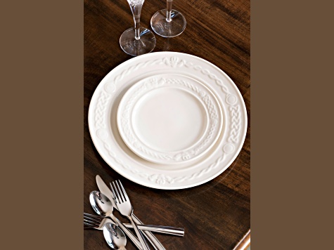 Belleek Claddagh Dinner Plate