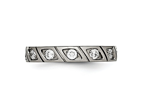 White Cubic Zirconia Titanium 4mm Men's Grooved Band Ring