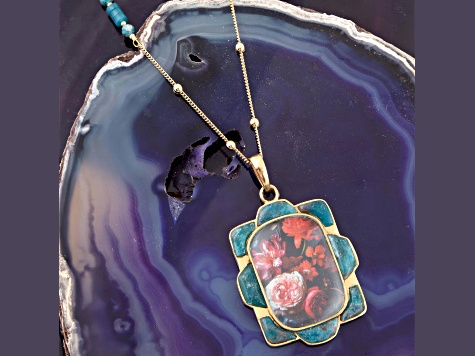 Scenic Red Florals Blue Apatite Golden Pendant Necklace