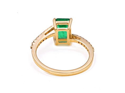 1.71 Ctw Emerald With 0.13 Ctw White Diamond Ring in 14K YG