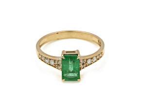 1.19 Ctw Emerald with 0.16 Ctw Diamond Ring in 14K YG