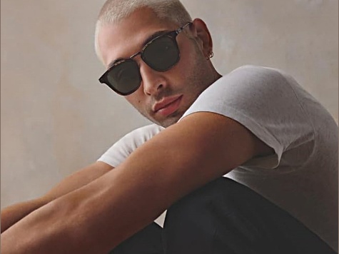 Quay Walk On Black Tortoise Round Frame / Smoke Lenses Sunglasses