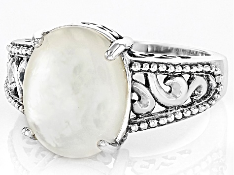 Mother-Of-Pearl Sterling Silver Solitaire Ring