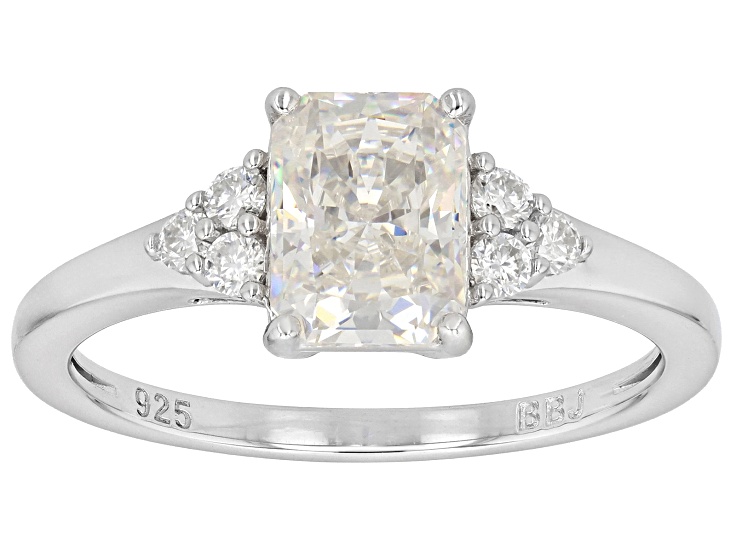 Diamond Avenged / White Elephant：東方 White Strontium Titanate Rhodium Over Sterling Silver Ring 2.40ctw